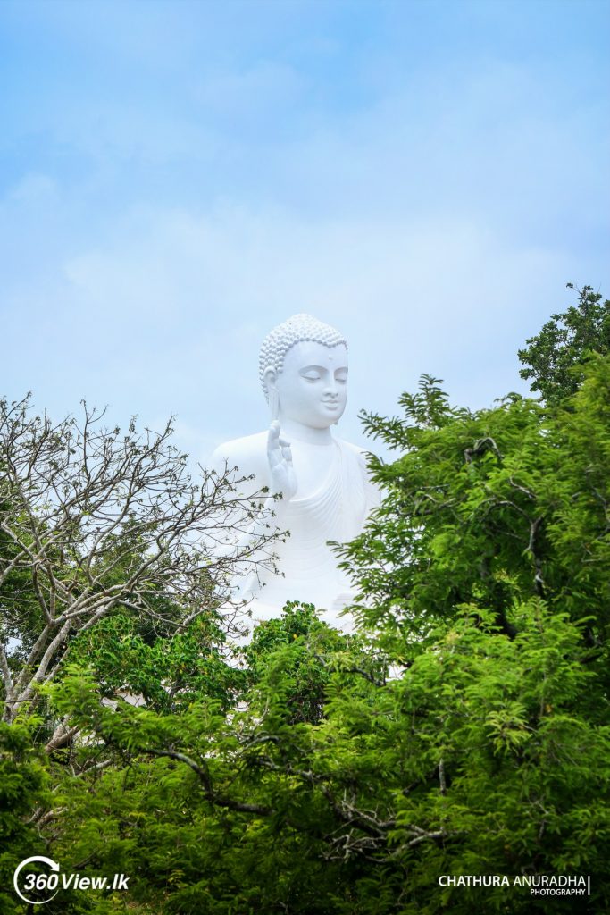Large Buddha Statue at Mihinthalaya 